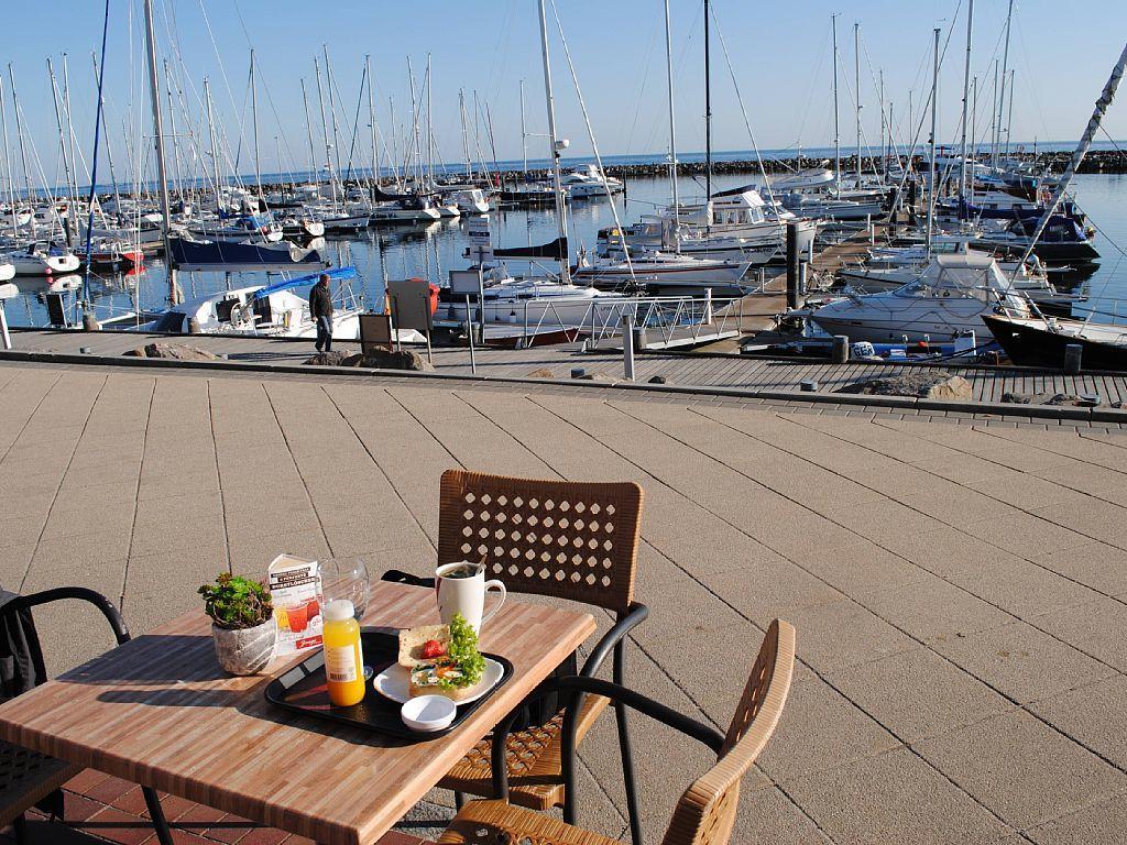 Fewo Strandstrasse - Fuehrt Auf Die Schoene Ostsee-Seebruecke Kuehlungsborn Ngoại thất bức ảnh
